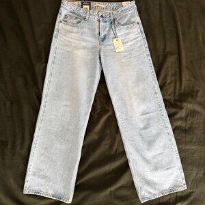 Levi's Low Loose Women's Jeans (NWT)